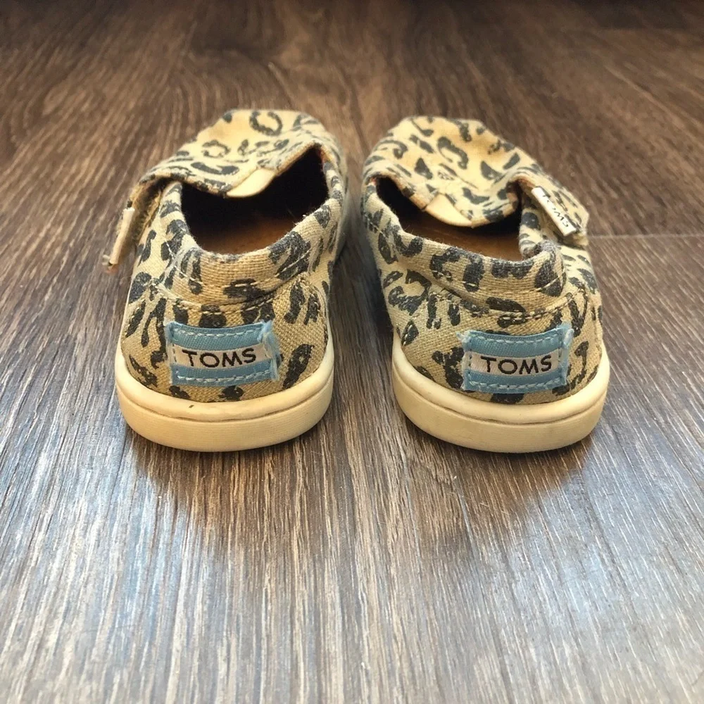 Toms good used